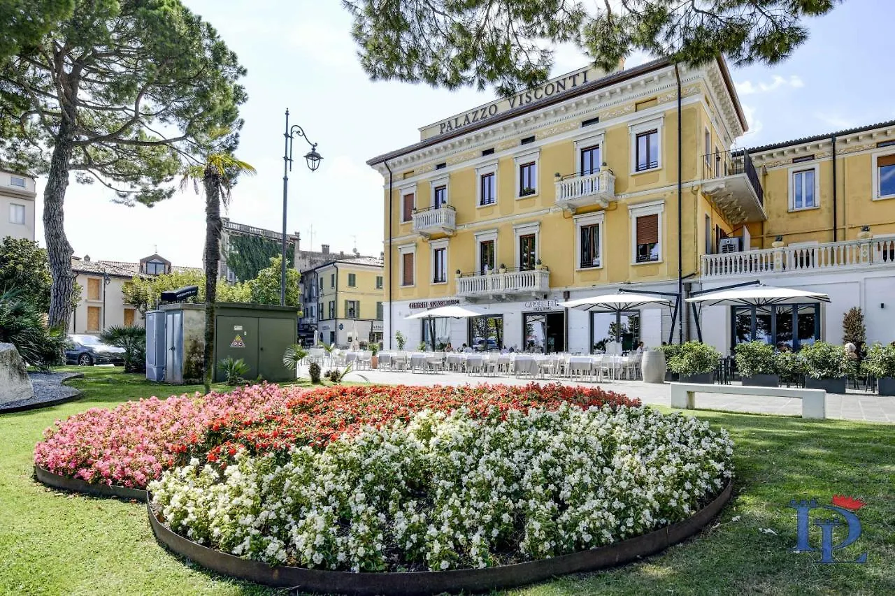 Desenzanoloft Official Partner Marriott Homes & Villas - Palazzo Visconti Luxury Suite Desenzano del Garda