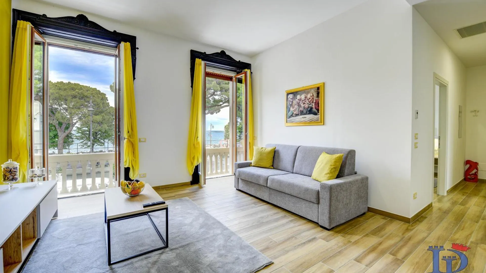 Apartment Desenzanoloft Official Partner Marriott Homes & Villas - Palazzo Visconti Luxury Suite Desenzano del Garda Italy