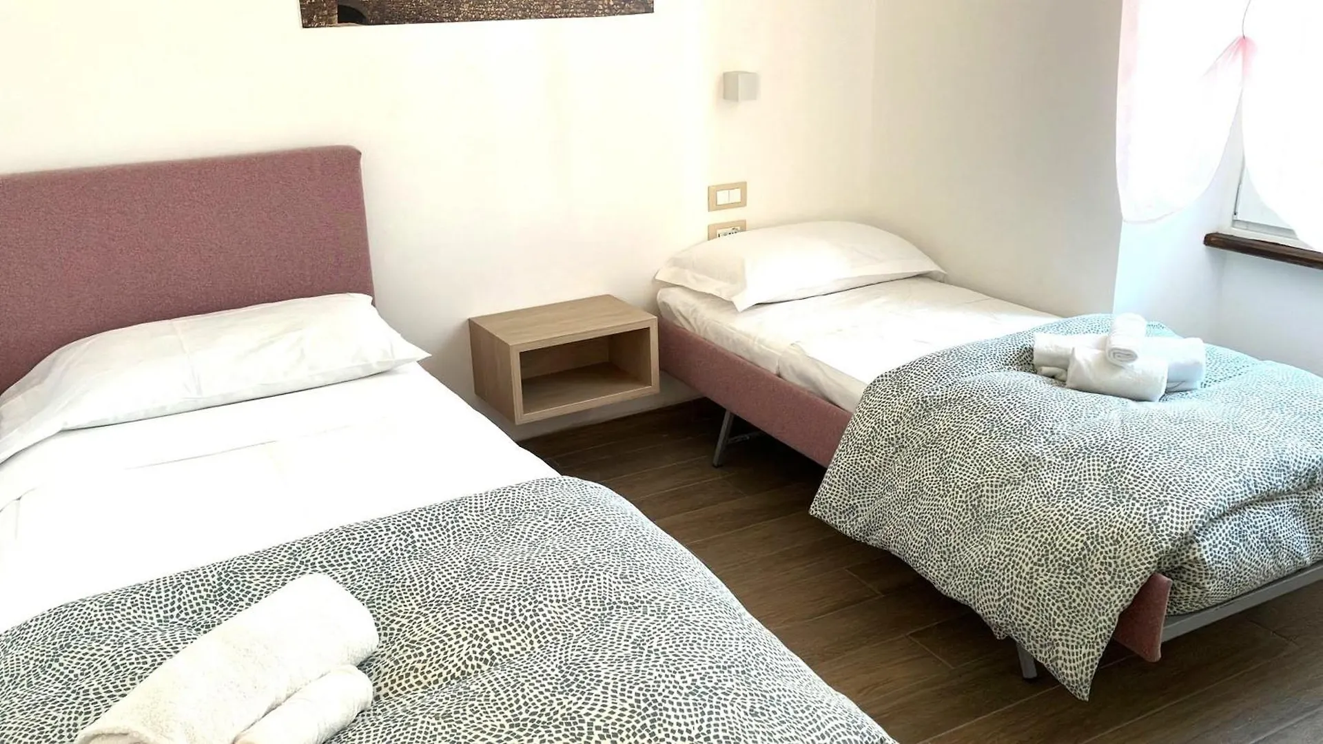 Desenzanoloft Official Partner Marriott Homes & Villas - Palazzo Visconti Luxury Suite Desenzano del Garda 0*,  Italy