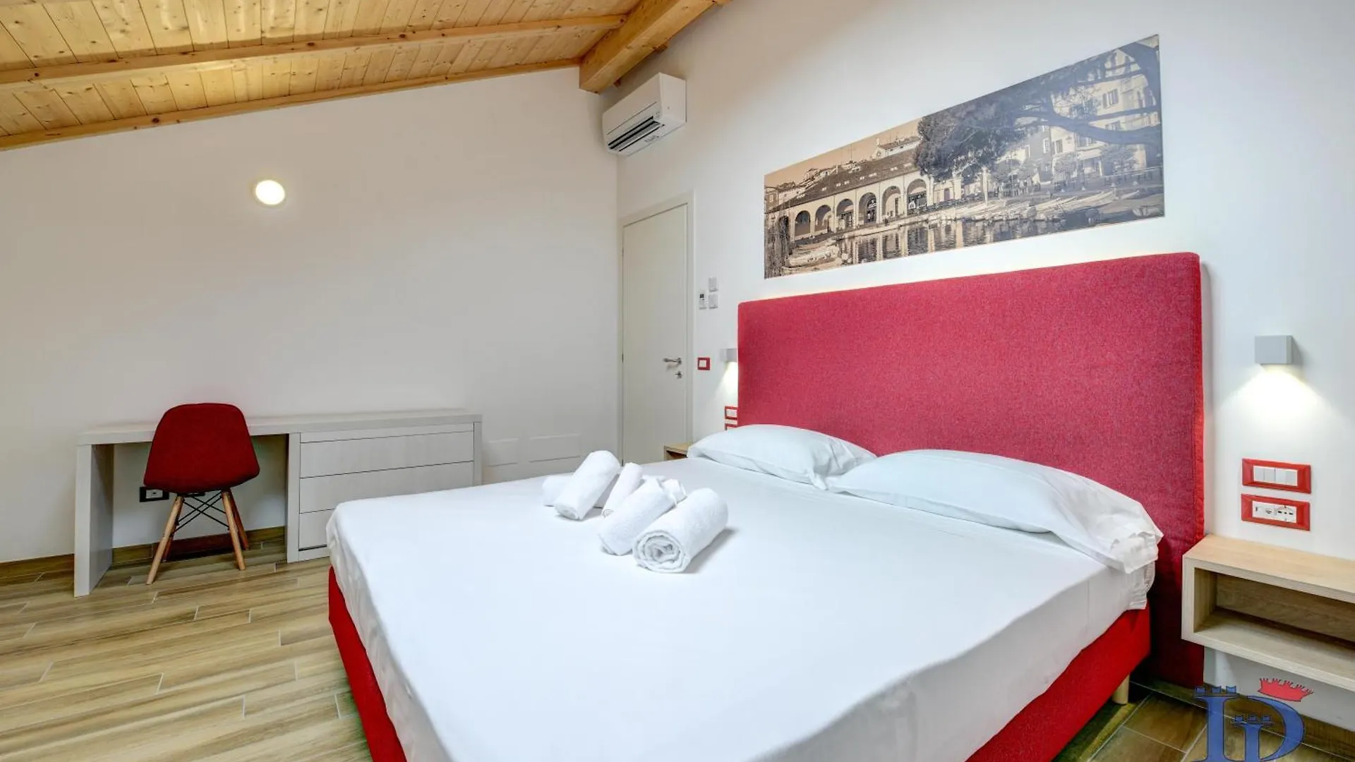 아파트 Desenzanoloft Official Partner Marriott Homes & Villas - Palazzo Visconti Luxury Suite 데센자노델가르다 이탈리아